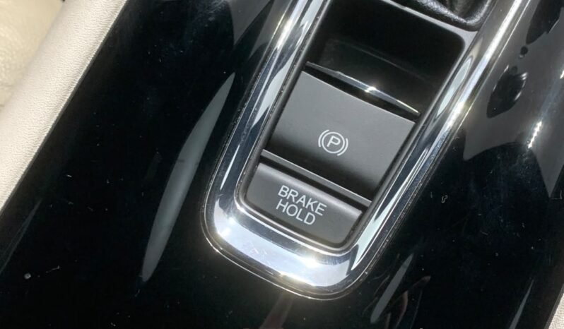 
								HONDA HRV 1.8L RS (AT) full									