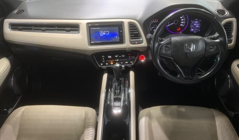 
								HONDA HRV 1.8L RS (AT) full									