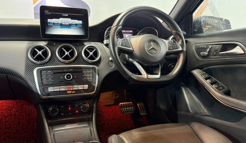 
								MERCEDES BENZ A200 1.6 (AT) full									