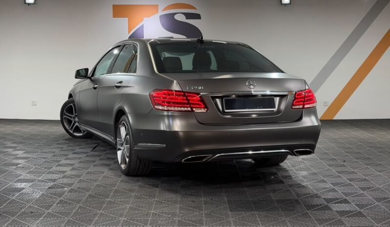 
								MERCEDES BENZ E250 CGI 2.0 (AT) full									