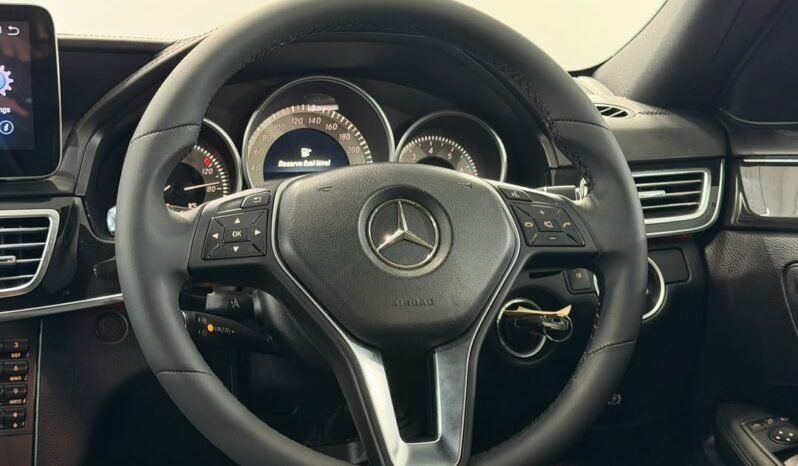 
								MERCEDES BENZ E250 CGI 2.0 (AT) full									