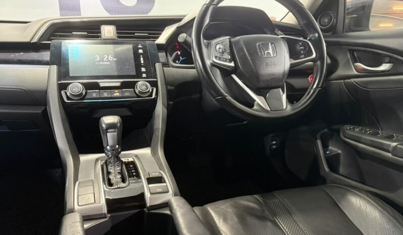 
								HONDA CIVIC FC 1.8 S (AT) full									