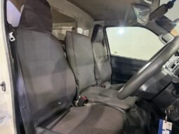 
										TOYOTA HIACE PANEL VAN 2.5 D (M) full									