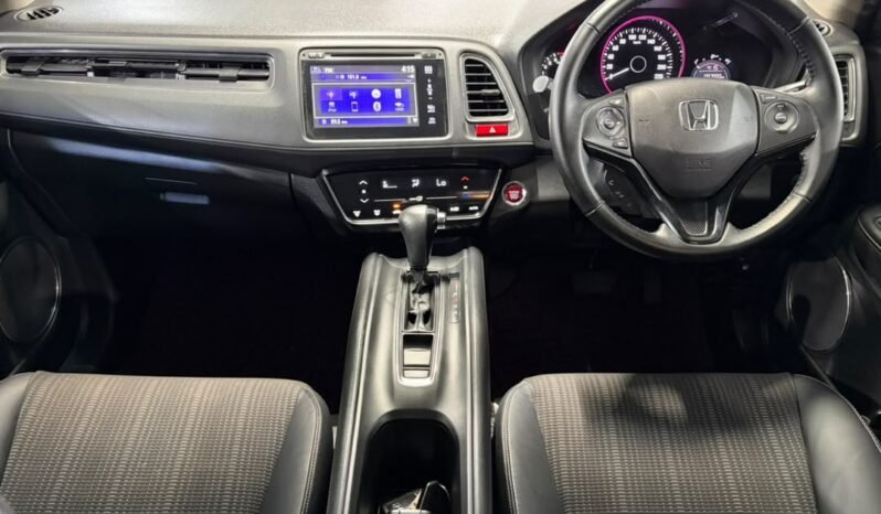 
								HONDA HR-V 1.8L V (AT) full									
