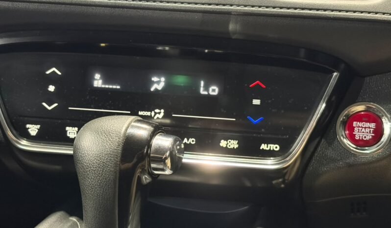
								HONDA HR-V 1.8L V (AT) full									
