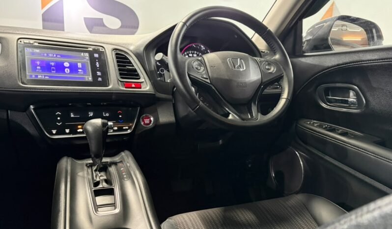
								HONDA HR-V 1.8L V (AT) full									