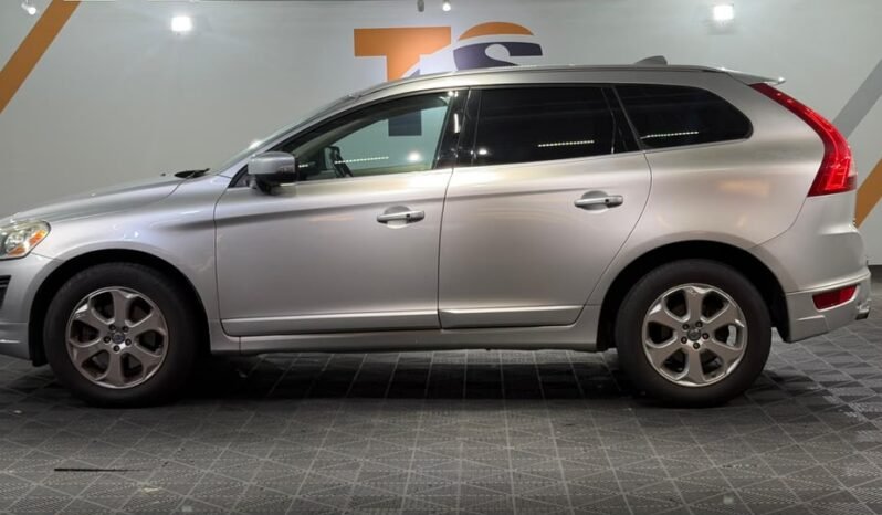 
								VOLVO XC60 2.0L T (A) full									