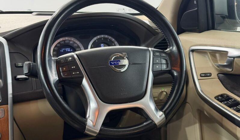 
								VOLVO XC60 2.0L T (A) full									