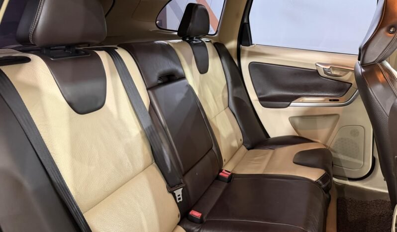 
								VOLVO XC60 2.0L T (A) full									