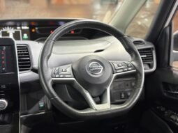 
										NISSAN SERENA 2.0 PREMIUM HIGHWAY STAR (A) full									